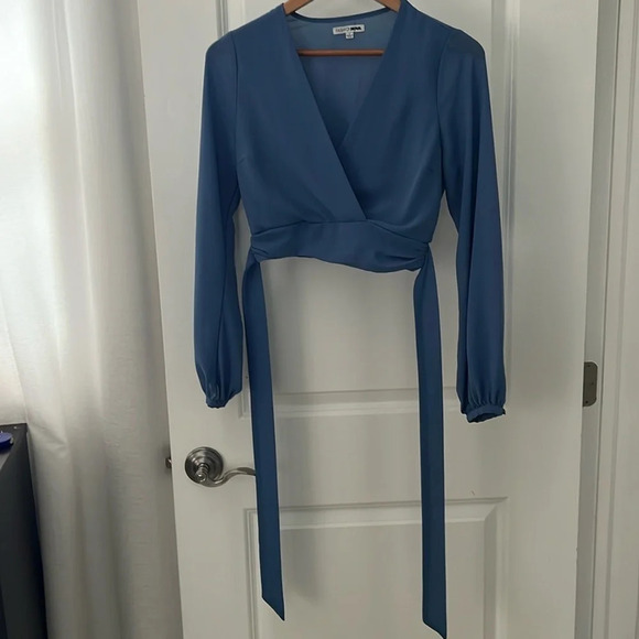 crop top blouse Tie waist. Size S. - Picture 2 of 11